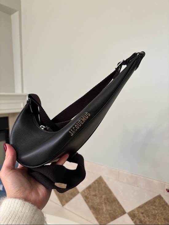 Jacquemus Handbags - Jacquemus Black Crescent Leather Shoulder Bag